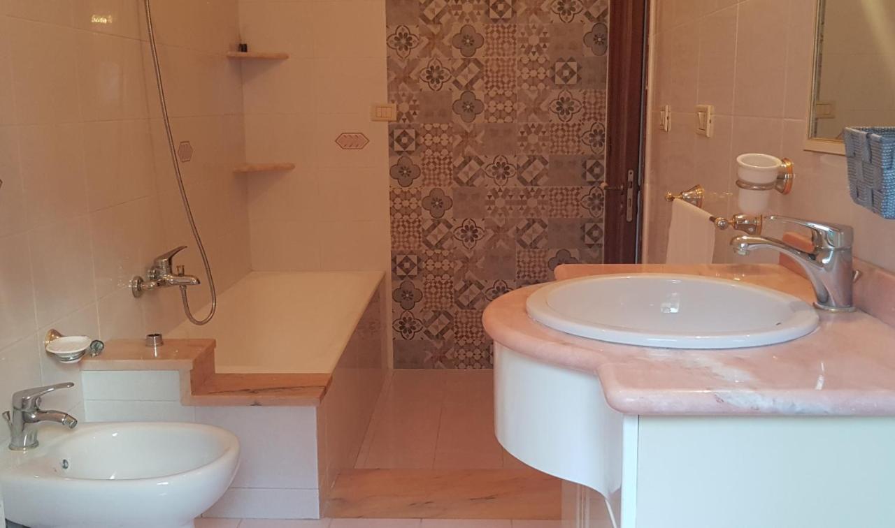 B&B La Costa Di Naxos Giardini Naxos Bagian luar foto