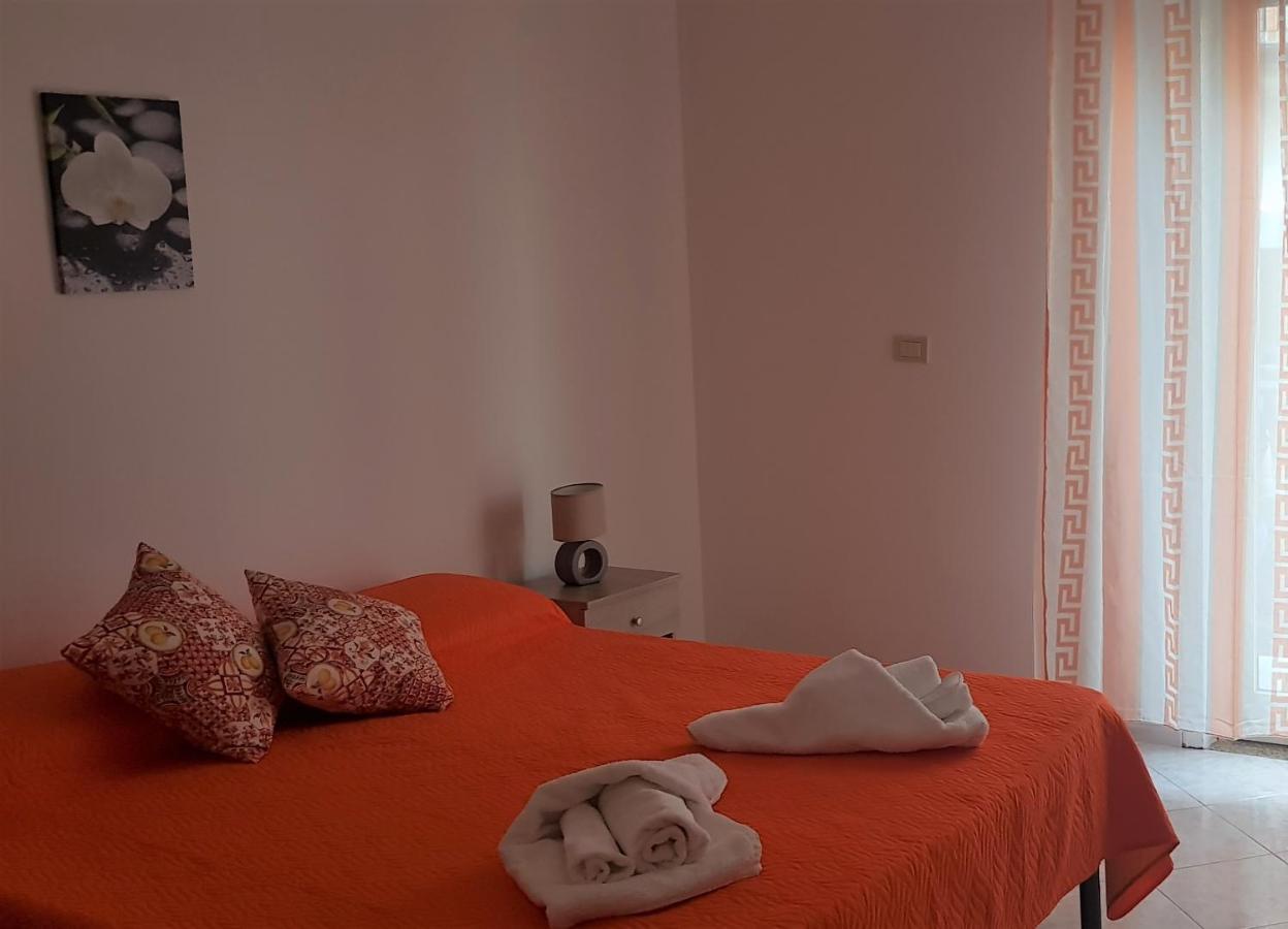B&B La Costa Di Naxos Giardini Naxos Bagian luar foto