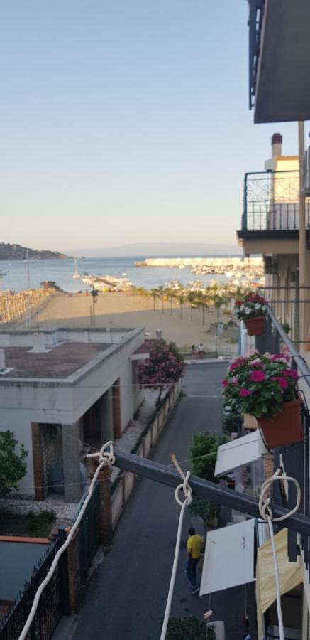 B&B La Costa Di Naxos Giardini Naxos Bagian luar foto