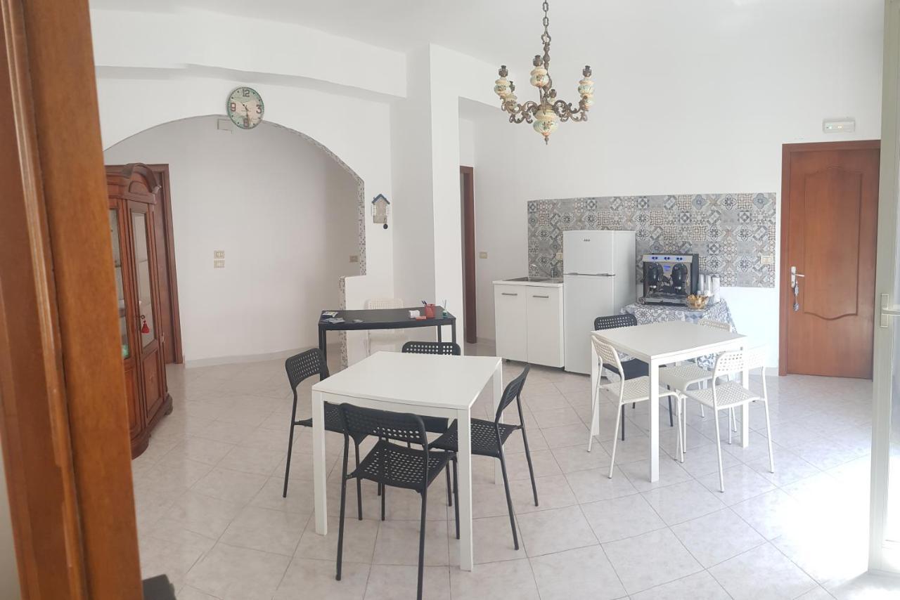 B&B La Costa Di Naxos Giardini Naxos Bagian luar foto