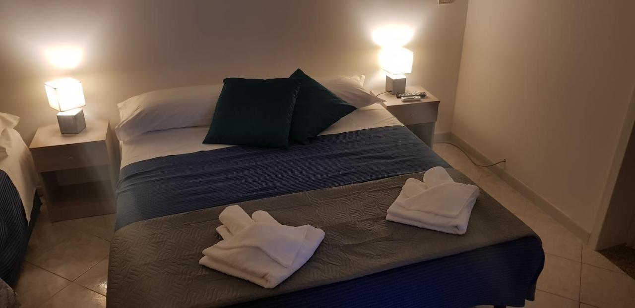 B&B La Costa Di Naxos Giardini Naxos Bagian luar foto