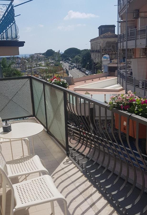 B&B La Costa Di Naxos Giardini Naxos Bagian luar foto