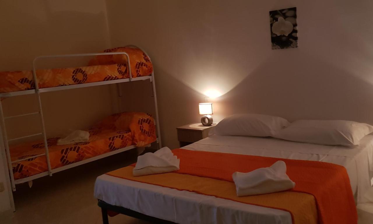 B&B La Costa Di Naxos Giardini Naxos Bagian luar foto